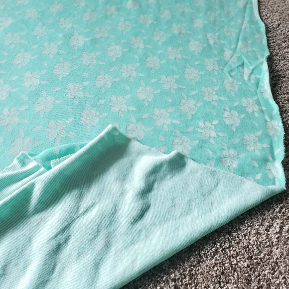 1960s 1970s Vintage 1 3/4Yards Mint Green Pearlized Cream Polyester Fabric #79 - Picture 8 of 9